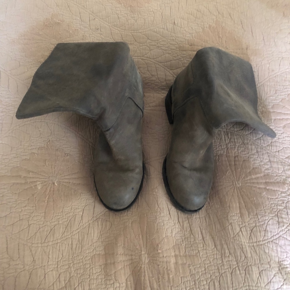 Cole Haan Olive green/loden Tantivy pull on boots Size 8B